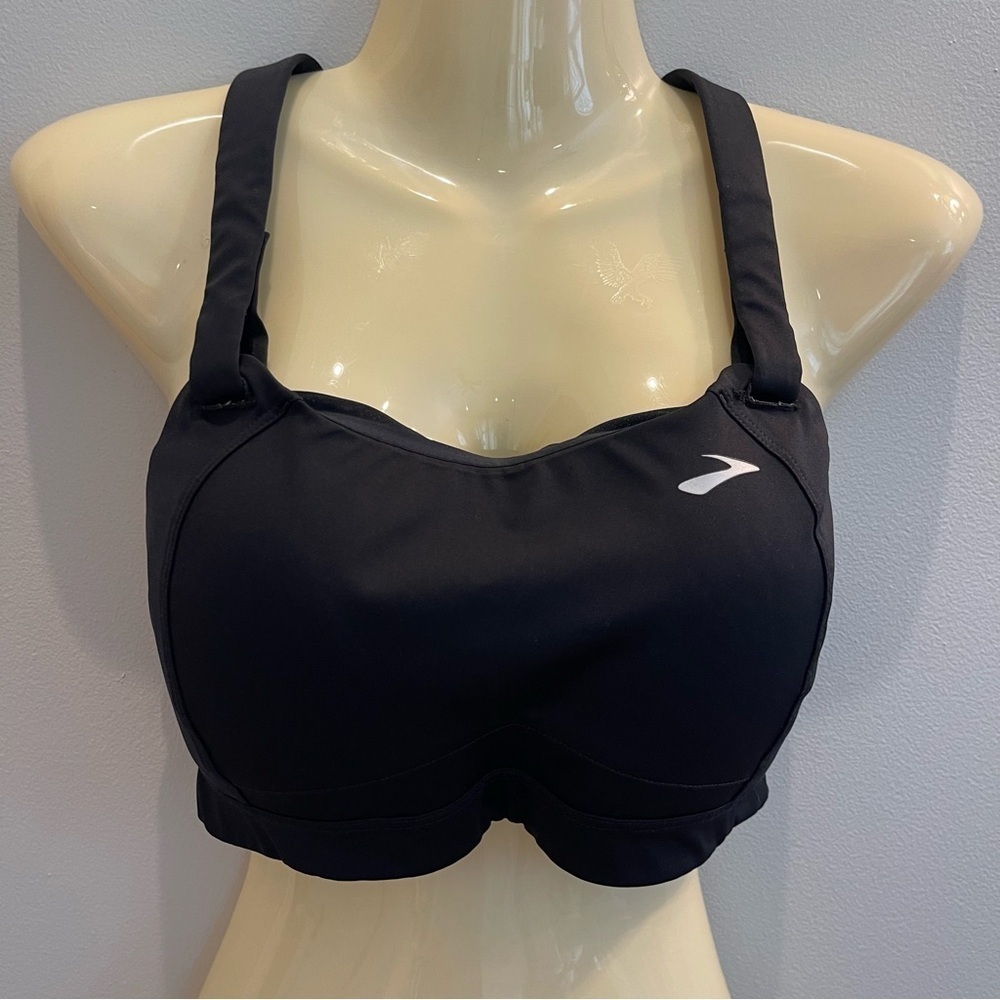 Brooks Juno Sports Bra Black Wireless Adjustable Straps S per measurements